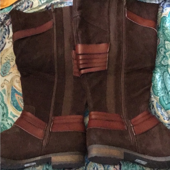 Boots - Picture 4 of 6